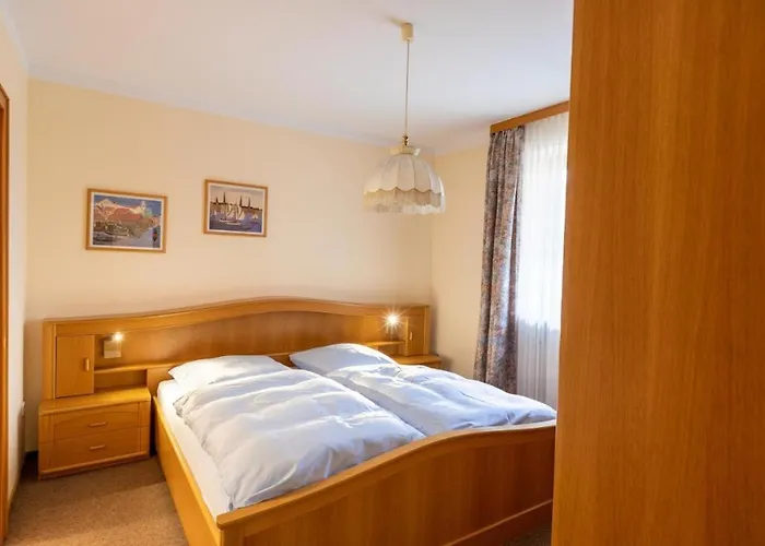 Апарт-отель Appartementhaus Kastanie 3*