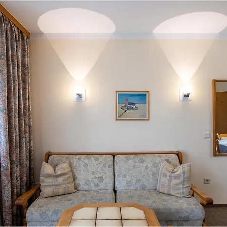 Aparthotel Appartementhaus Kastanie 3*