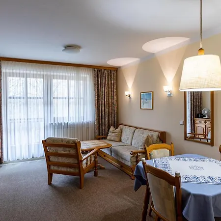 Aparthotel Appartementhaus Kastanie 3*